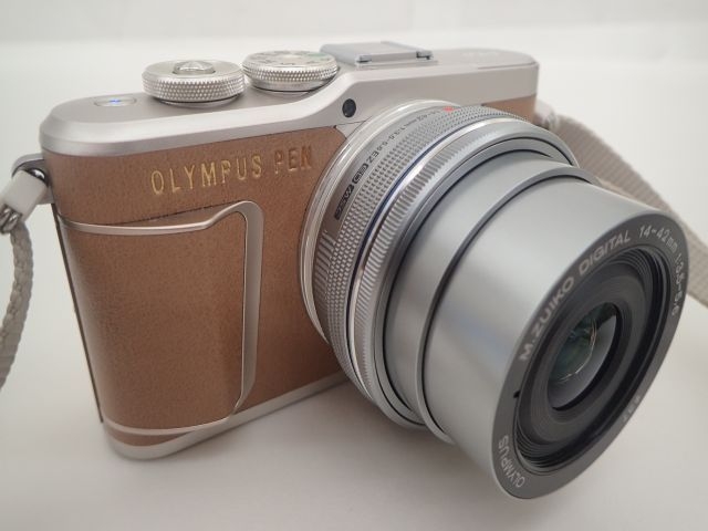 写真”も”動画”も撮りたい旅行におススメ！ 「OLYMPUS PEN E-PL9