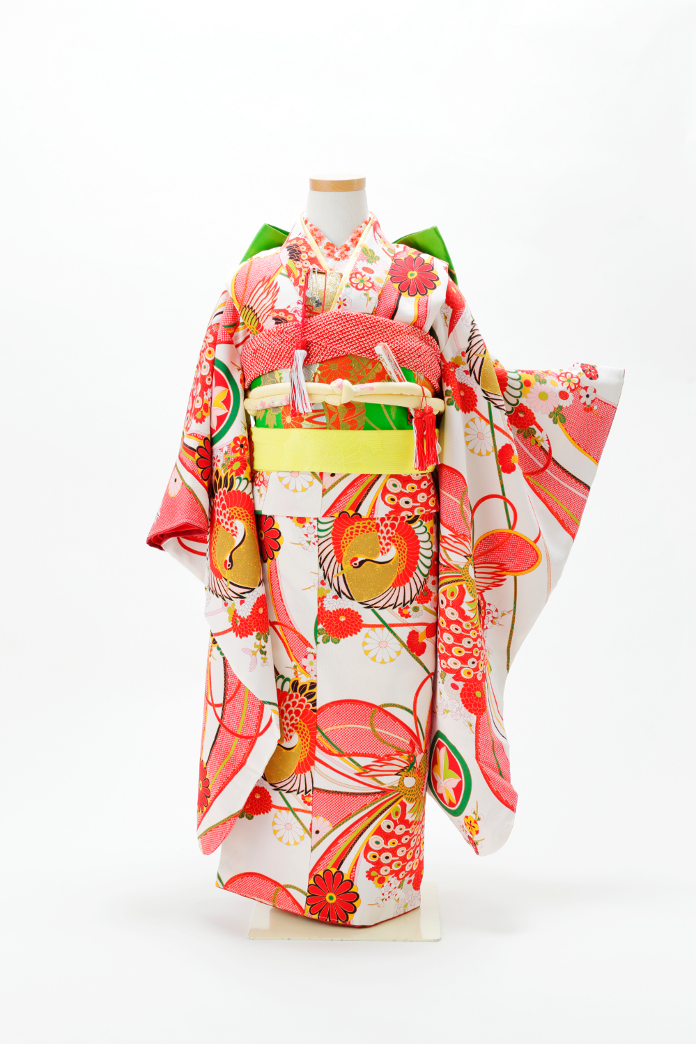 T7-001A 七歳祝着 アンティーク 白地鶴と孔雀 - 円居の着物レンタル