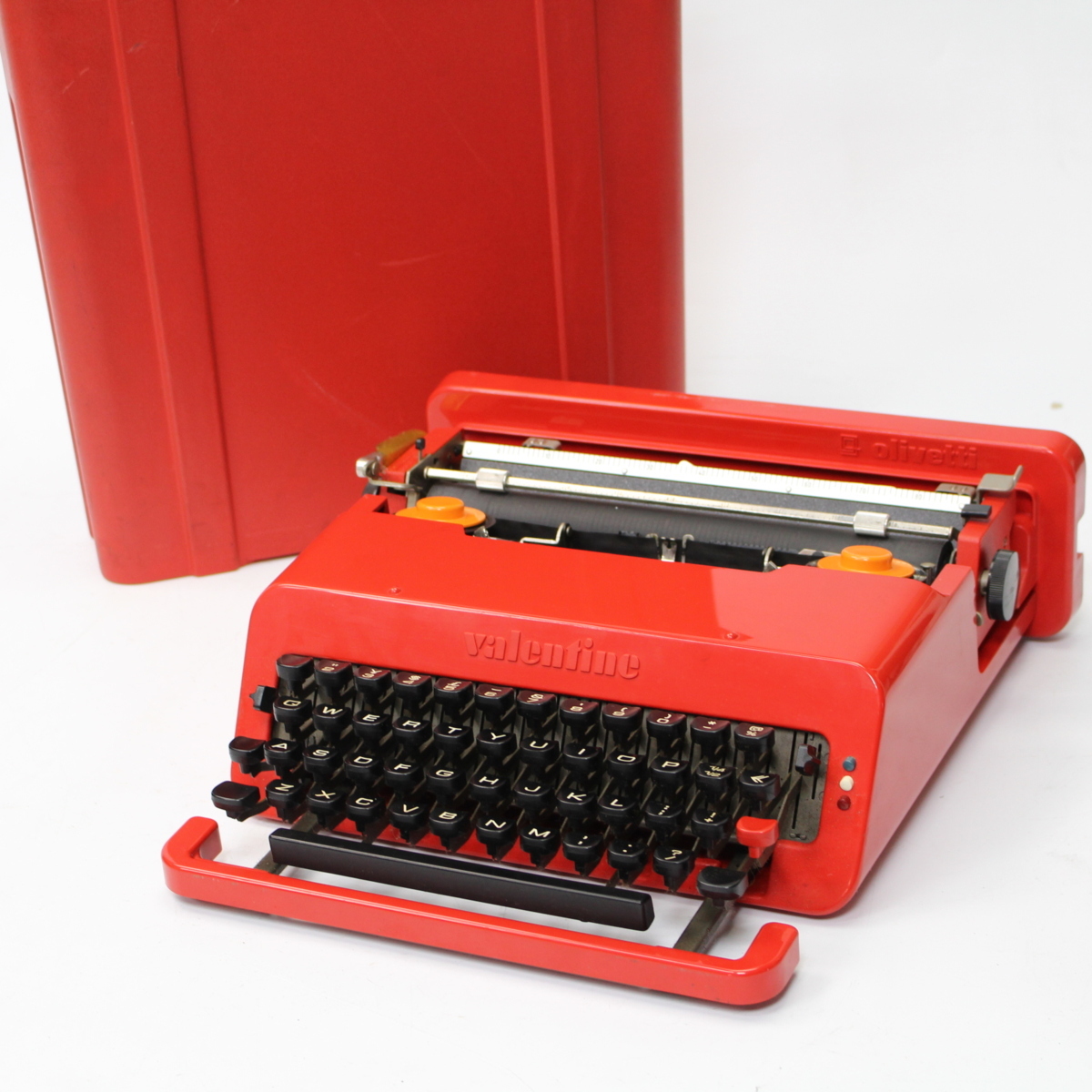Olivetti オリベッティ Valentine バレンタイン タイプライター 赤