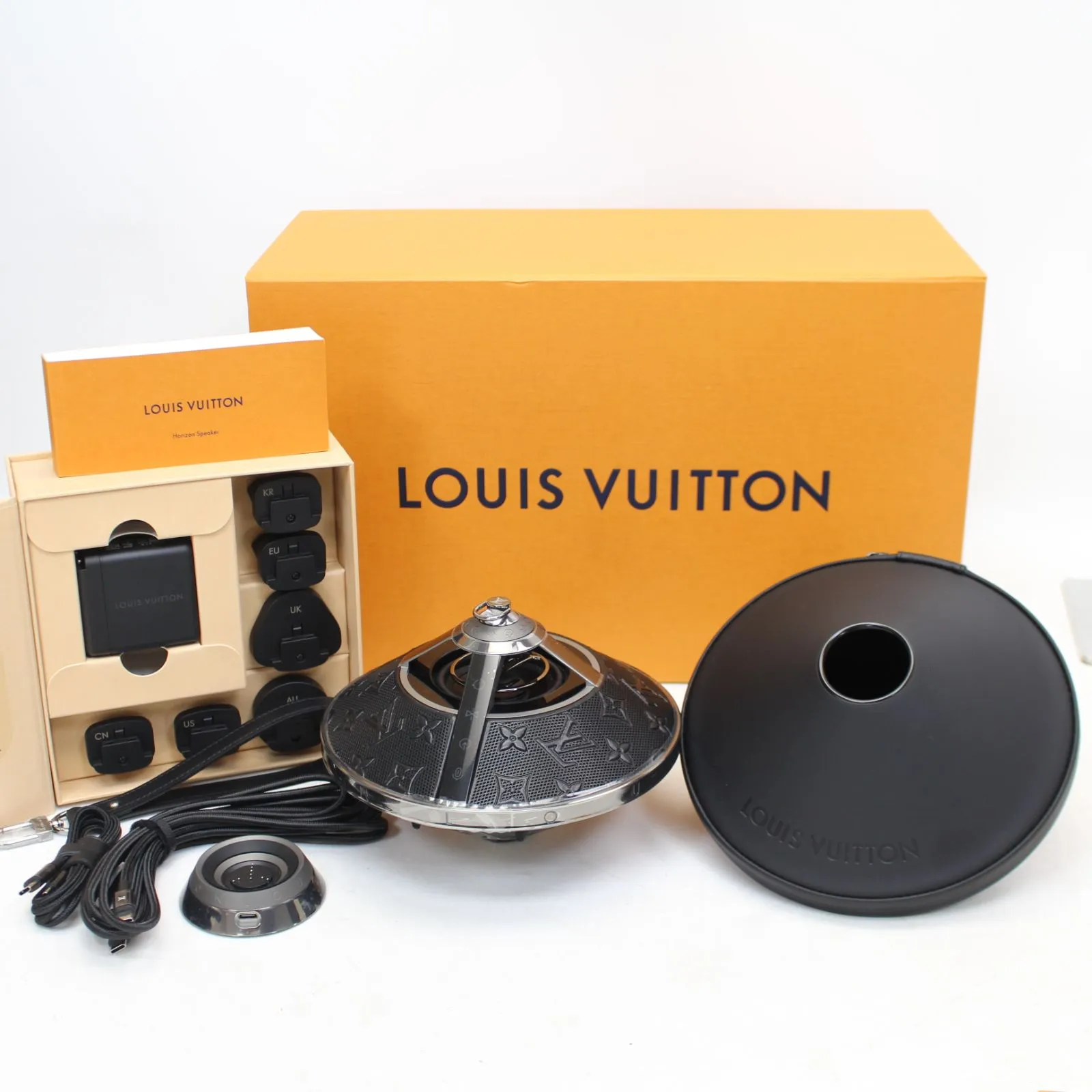 東京都世田谷区にて ルイヴィトン ホライゾン ライト アップ