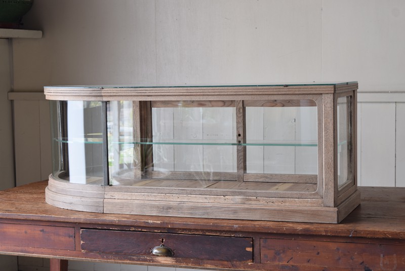 アンティーク 楢材 木肌のきれいな卓上Rガラスショーケース