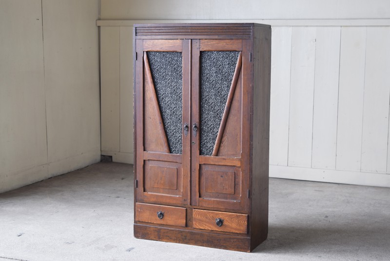 アンティーク ボルドー色ダイヤガラス入り収納棚 | REFACTORY antiques