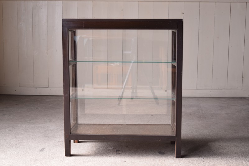 アンティーク 木枠の薄型 4面ガラスショーケース | REFACTORY antiques