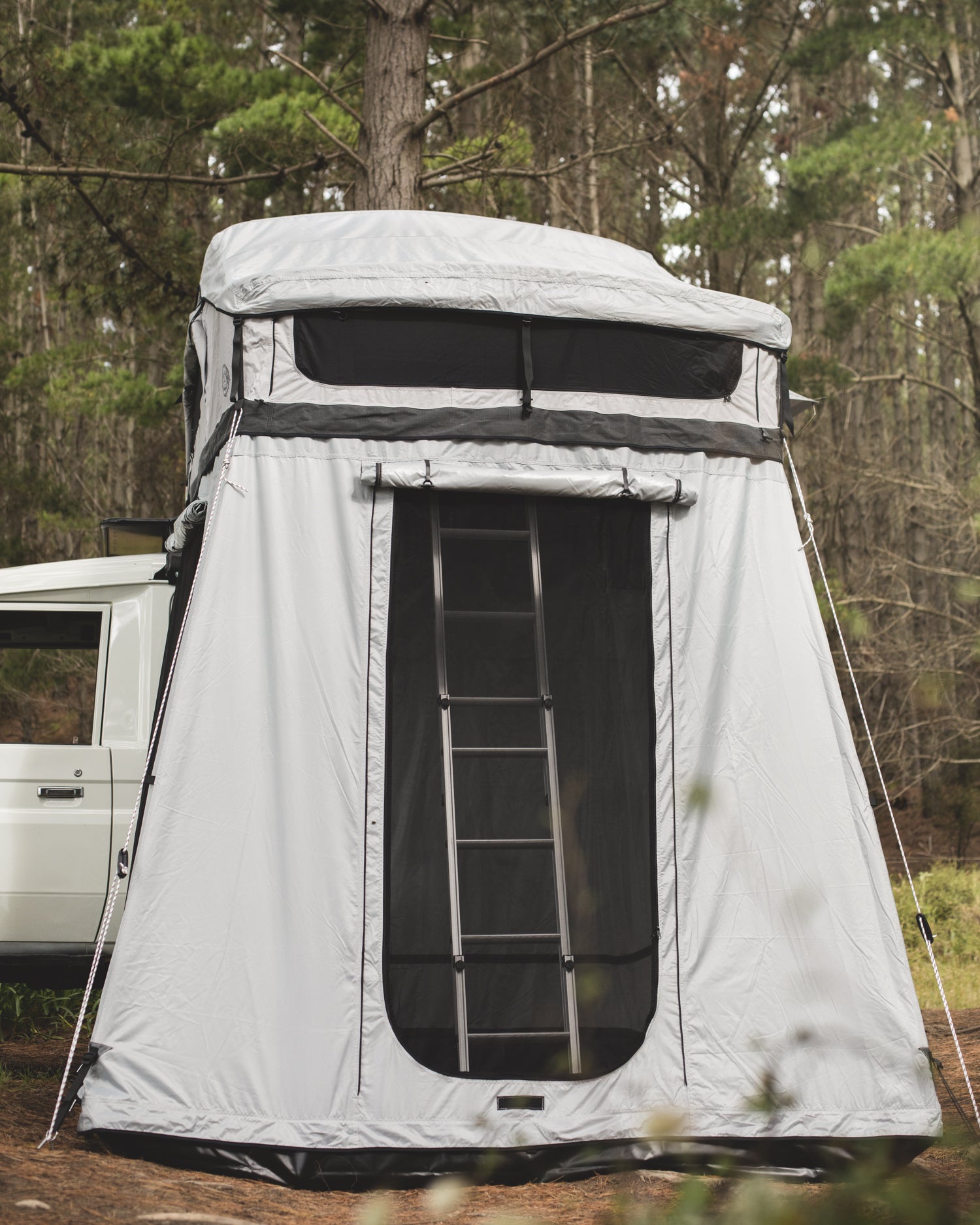 Feldon Shelter- クロウズネスト ルーフトップテント ファミリーサイズ