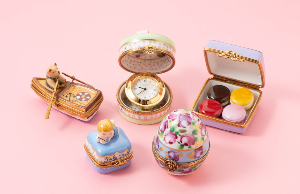 フランスの可愛い磁器「リモージュボックス」をサプライズなお祝いの品