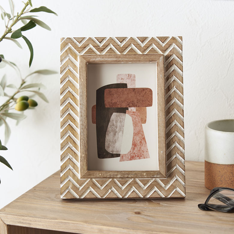 フォトフレーム 写真立て 木彫り 木製 マンゴーウッド シェブロン 縦