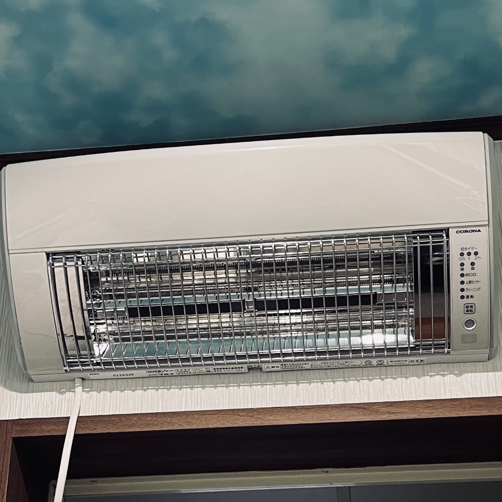 コロナ CORONA 壁掛型遠赤外線暖房機 ウォールヒート CHK-C126A 脱衣所