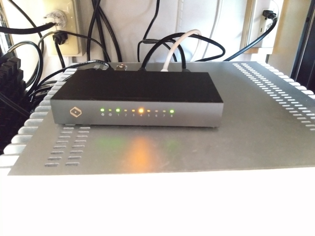 Silent Angel N8 スイッチングハブ 8ポート - 最安値・価格比較