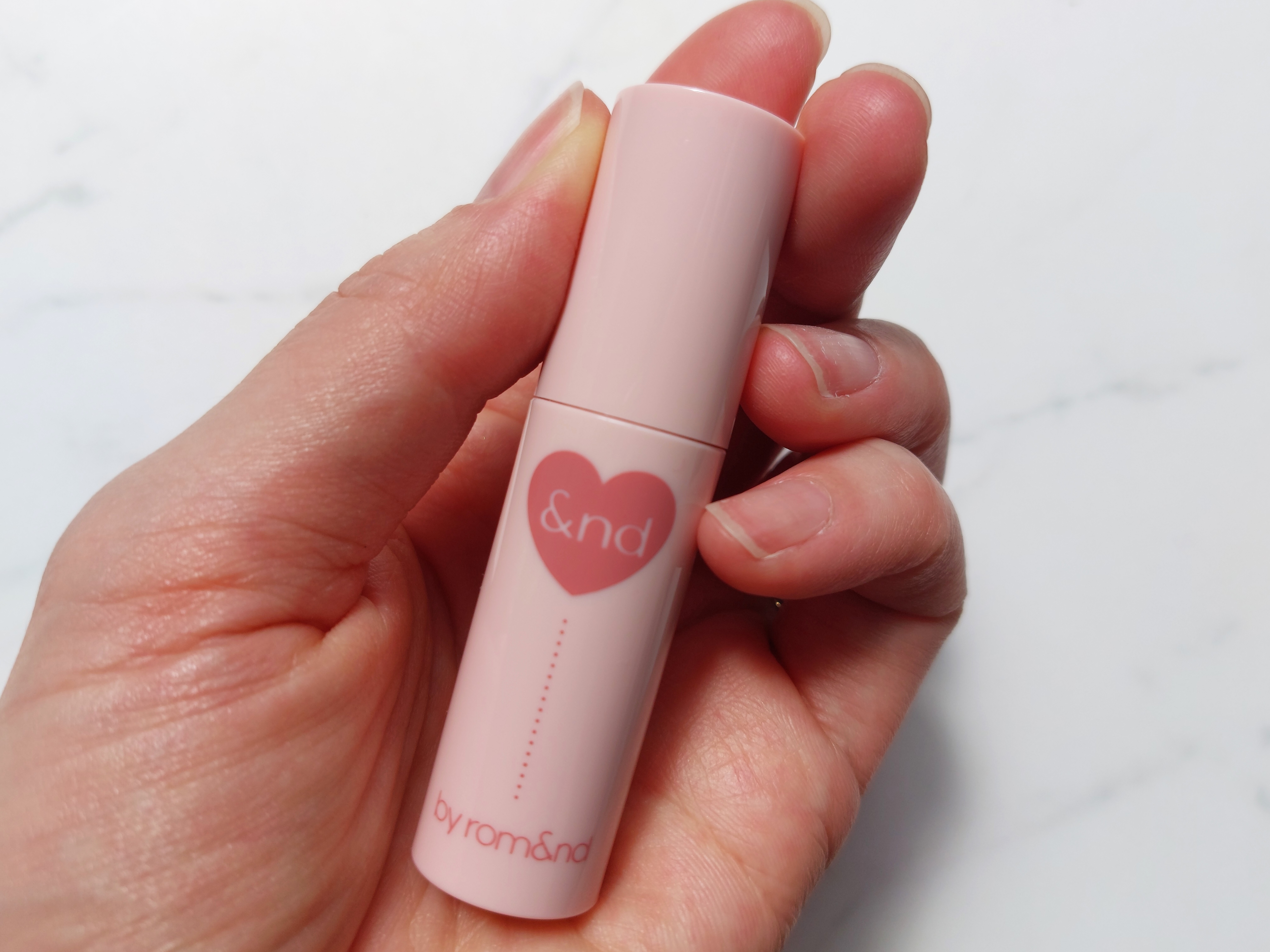 コンビニで買える韓国コスメリップ比較】&nd by rom&ndとtwinkle pop