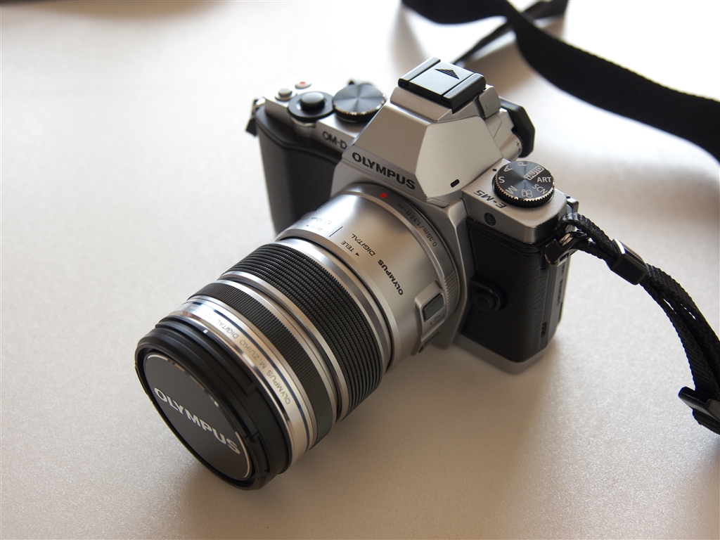 価格.com - 『E-M5と組み合わせ。シルバー同士で相性がいい