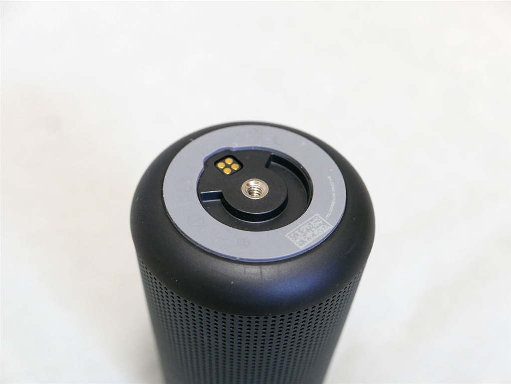 価格.com - 『ねじ穴付。カメラ用の三脚に取り付け可能。』Bose