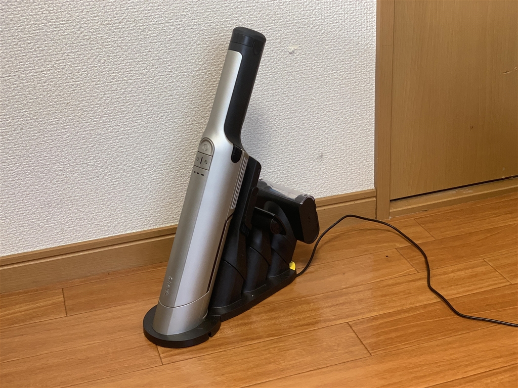 価格.com - 『充電スタンドにアタッチメントも合わせて保管できる