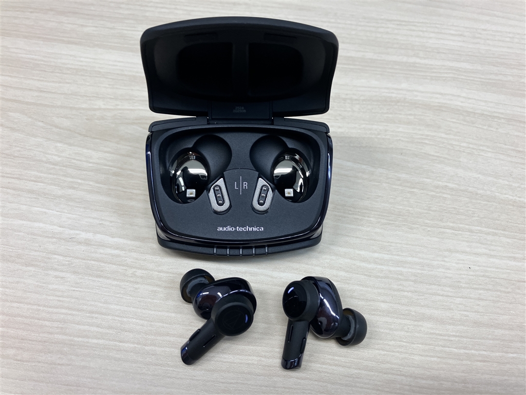 価格.com - 『イヤホン充電ケースと本体』オーディオテクニカ ATH