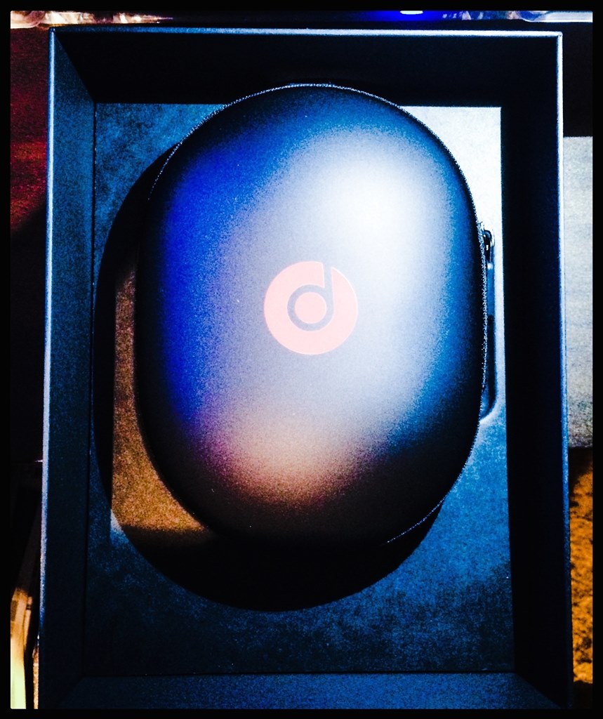 見た目に反した真面目なヘッドホン。』 ビーツ・エレクトロニクス BT