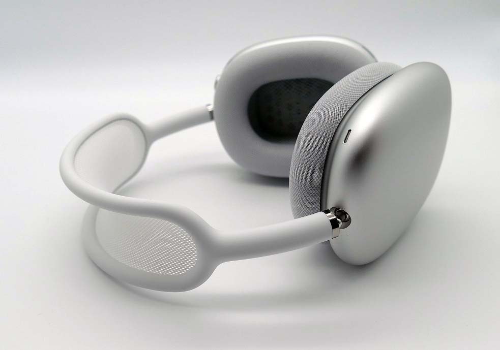 音質は素晴らしい!! ノイキャンは SONY WH-1000XM4と比較!!』 Apple