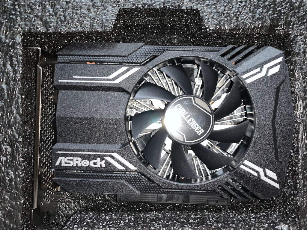 省エネのグラフィックボード』 ASRock Radeon RX 6400 Challenger ITX