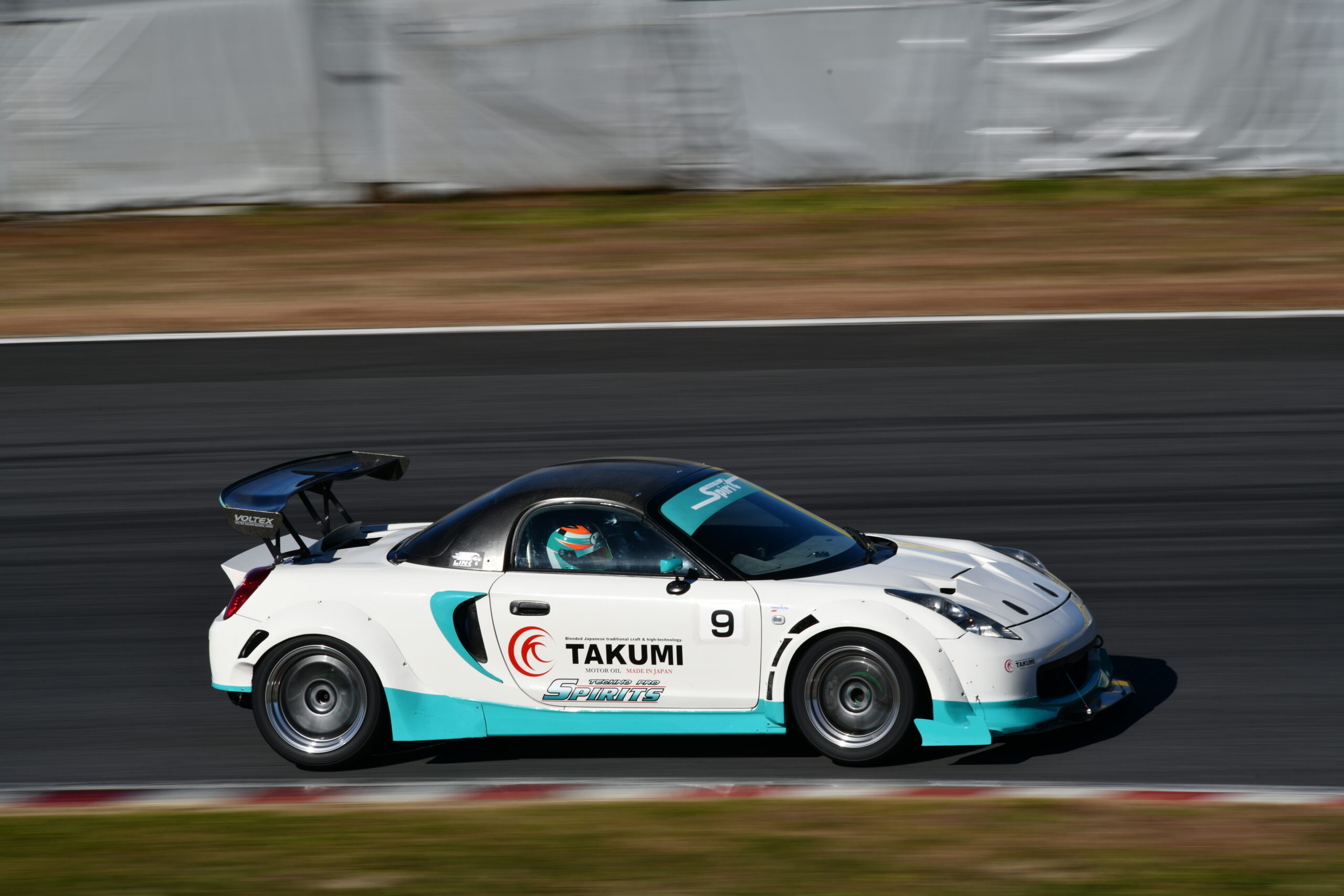 テクノプロスピリッツ ZZW30 MR-S 「ターボ化で400㎰を発揮する 875kg