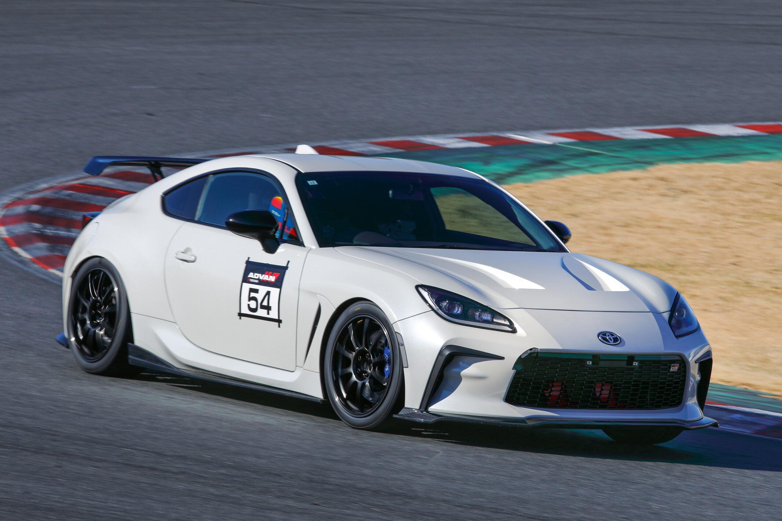 イージーマジック ZN8 GR86「スプリングの特性に合わせたセッティング