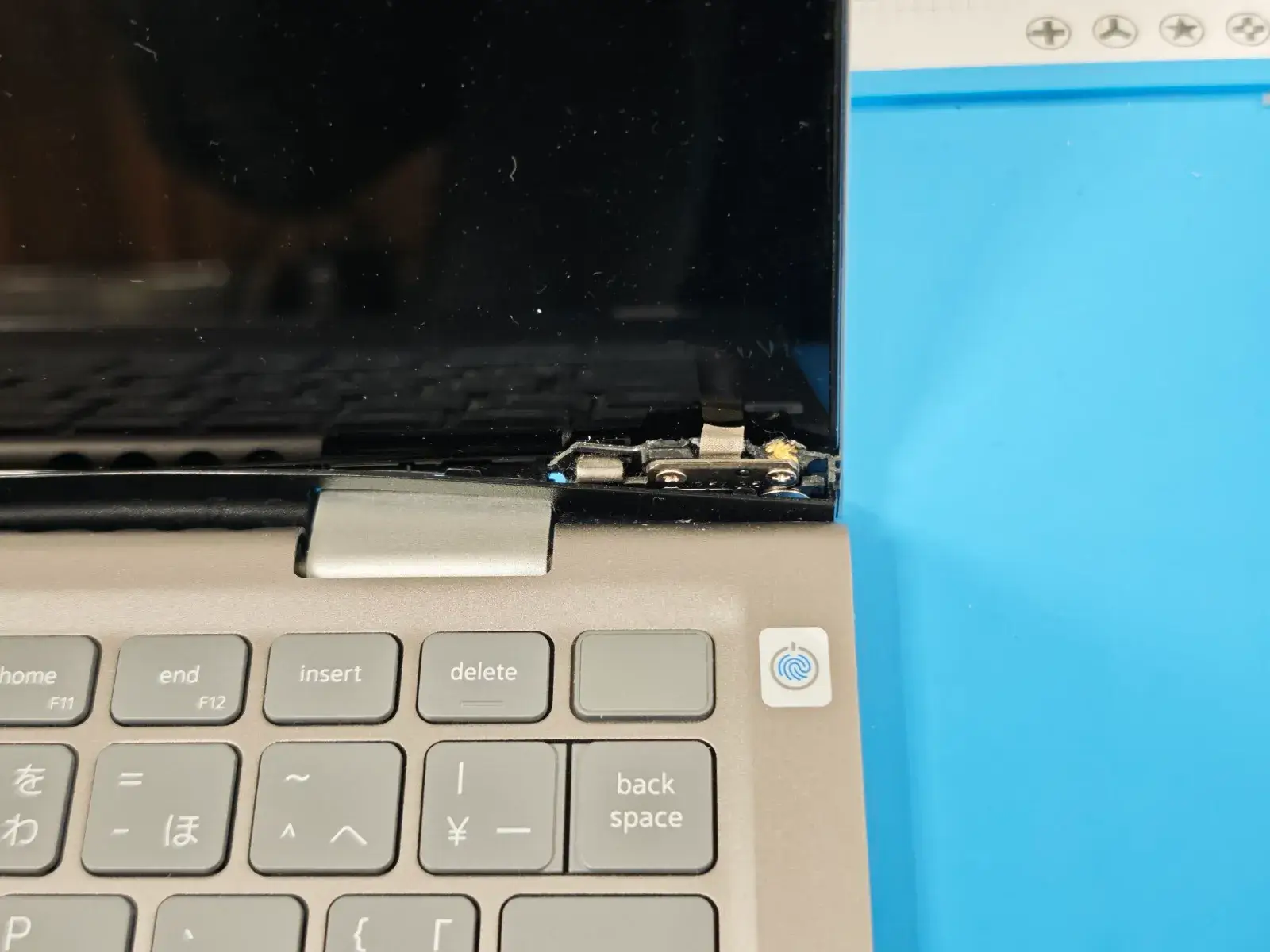 DELL Inspiron 14 5410 ヒンジ修理｜トップカバー交換事例【海老名】