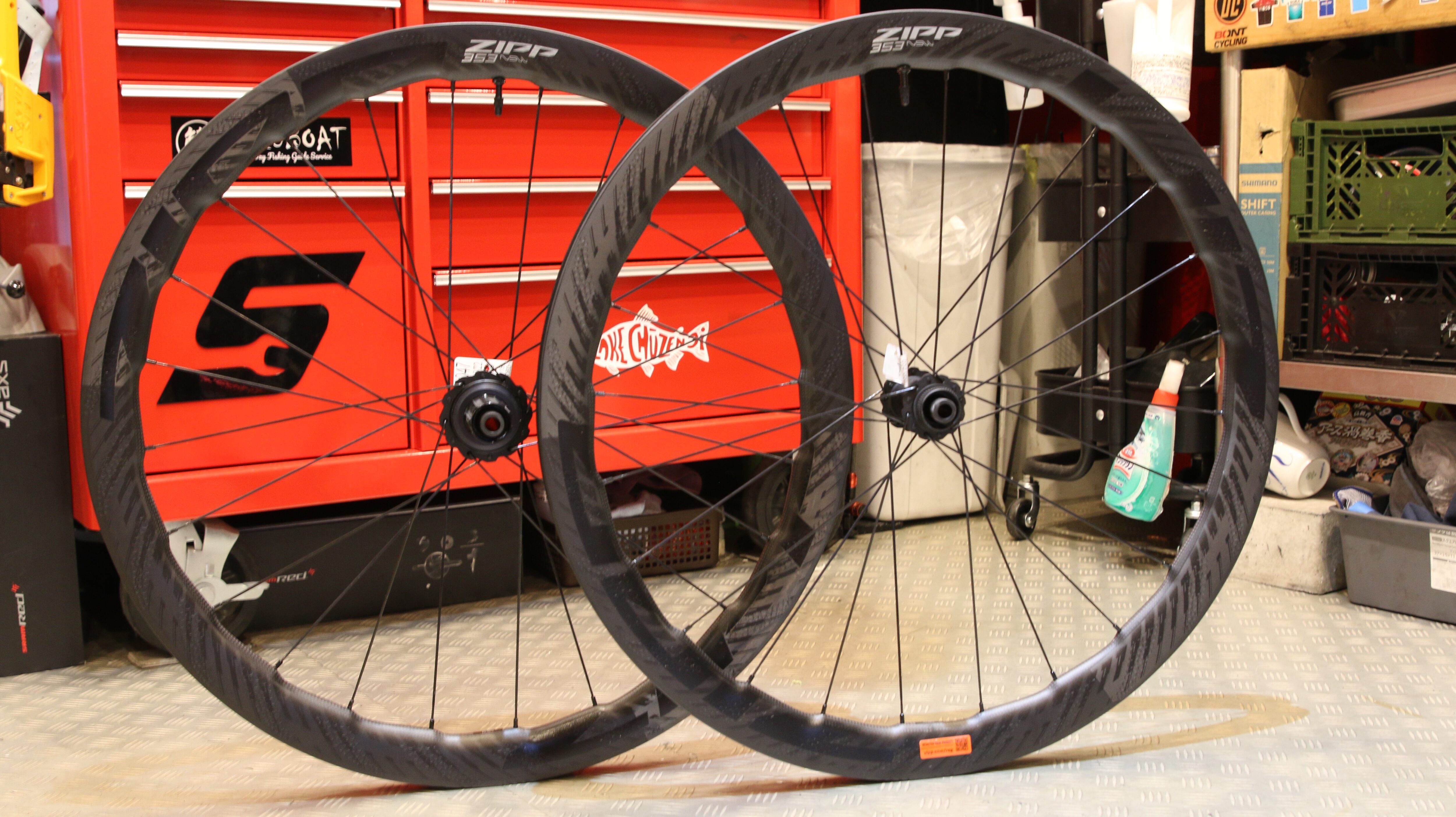 ZIPPチューブレス史上最軽量ホイールセット 「353 NSW DISC