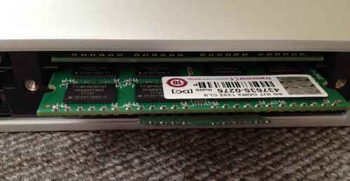 iMac 27″ Mid 2010のメモリを増設する事 ～断りなく事務所の床に転がる