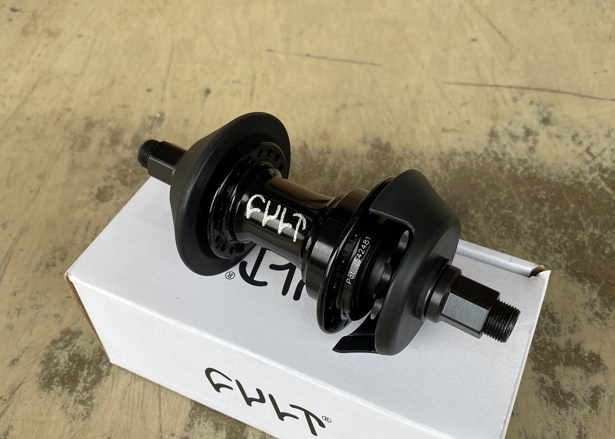 CULT CREW】NEWタイプのフリーコースター、VANSシートなどが入荷