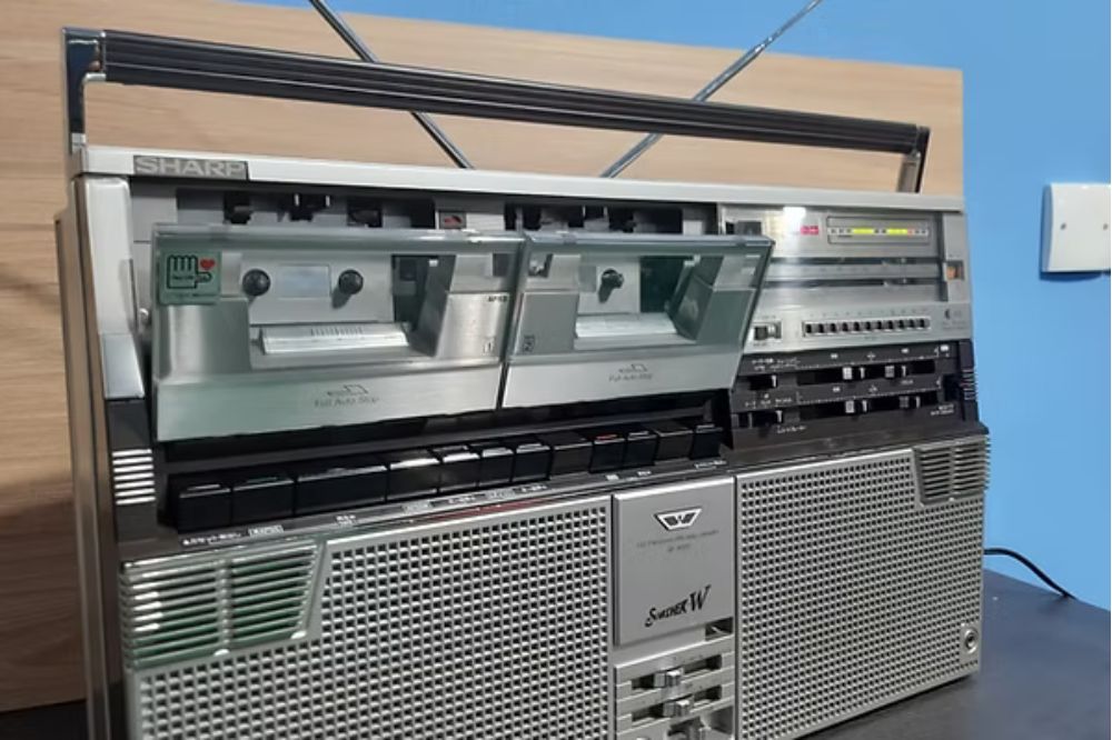 ラジカセの通販店｜私の好きなラジカセ「SHARP（シャープ） ザ