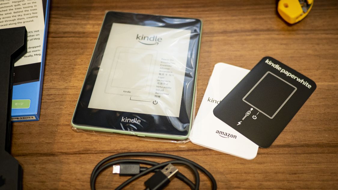セージ色が可愛いKindle Paperwhite(第10世代)。軽くレビュー。