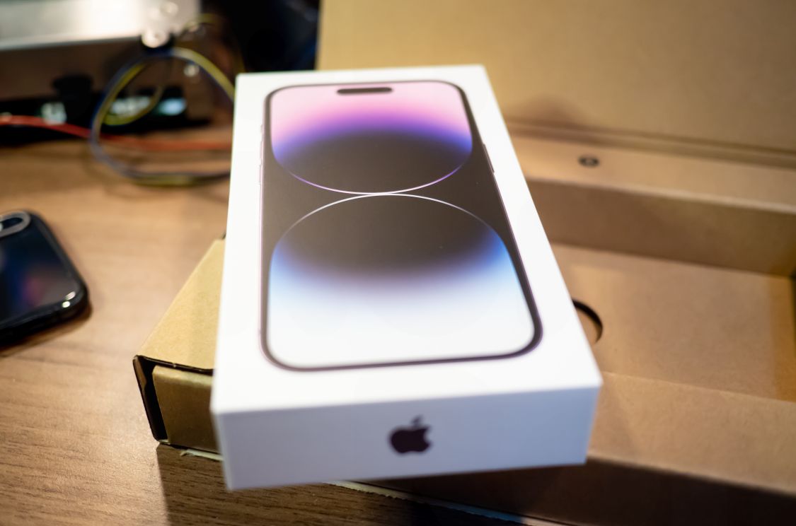 iPhone 14 Pro Deep Purple