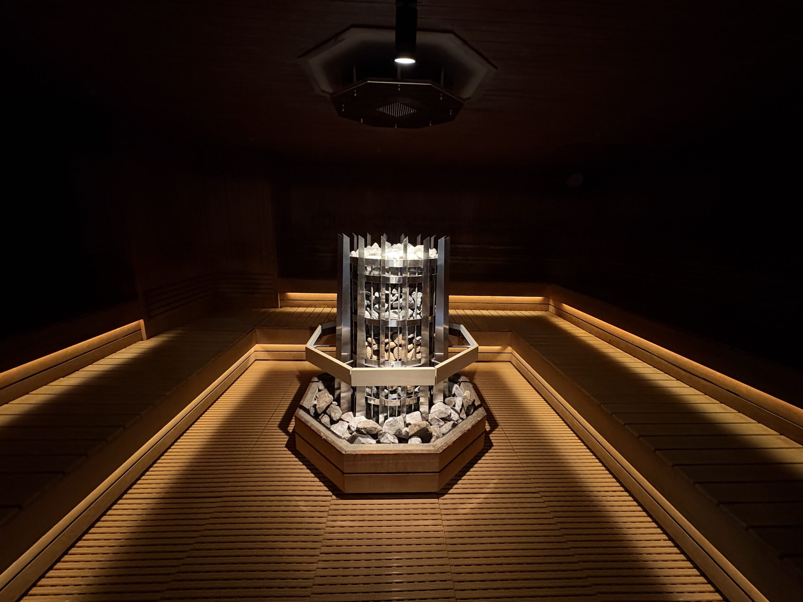 西荻窪の本格的フィンランド式サウナ「ROOFTOP」