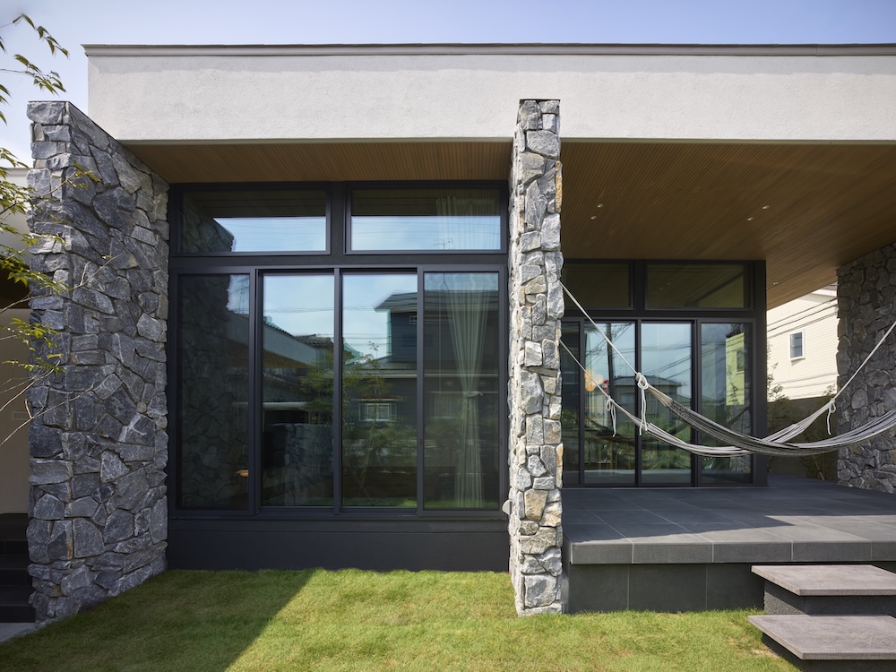 LIXILメンバーズコンテスト2025にて「街に開く平屋」が受賞しました