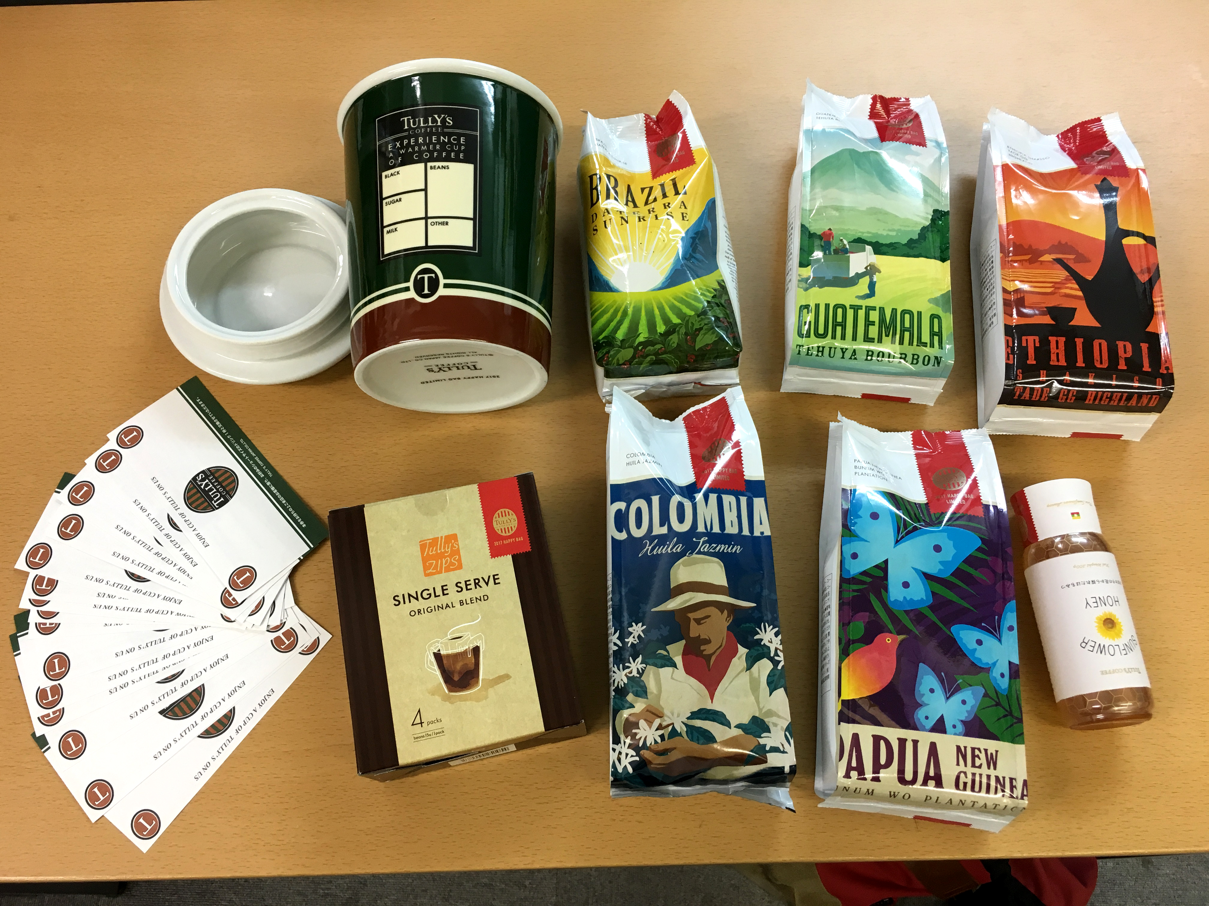 スタバの福袋以外にもこんなにある！ 今年の「カフェ系福袋」総まとめ