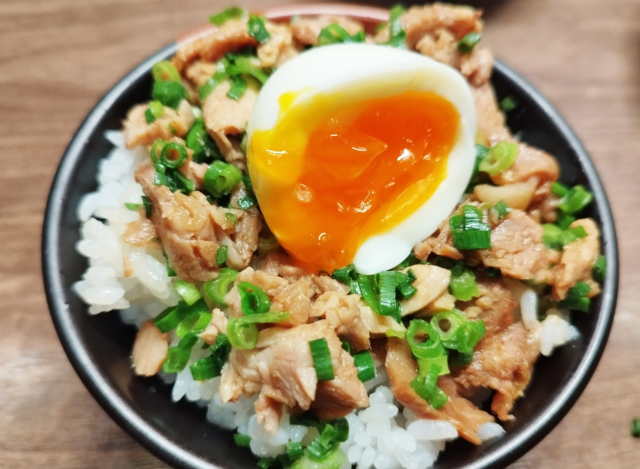 ラーメシ通信】一蘭ファンが「裏メニュー」と密かに楽しむ『一蘭丼』を