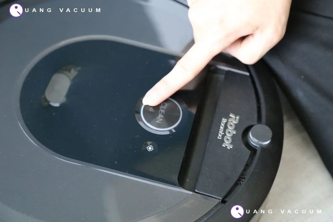iRobot Roomba I7 (7150) làm sạch với 