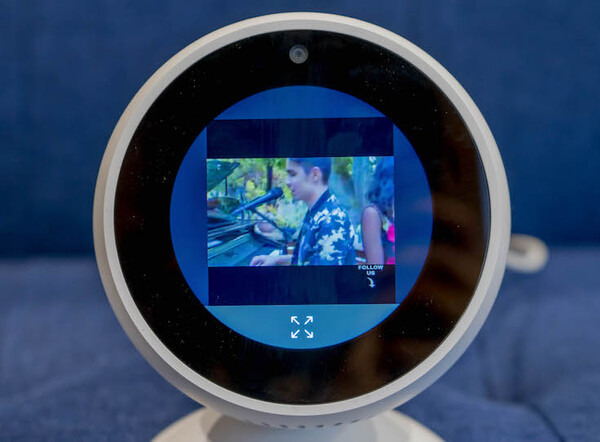発売前レビュー】明日発売の日本語版「Echo Spot」！ Alexa搭載の