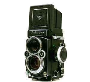 Rolleiflex 2.8FX】日本のローライファンの声から誕生した、現行機種！