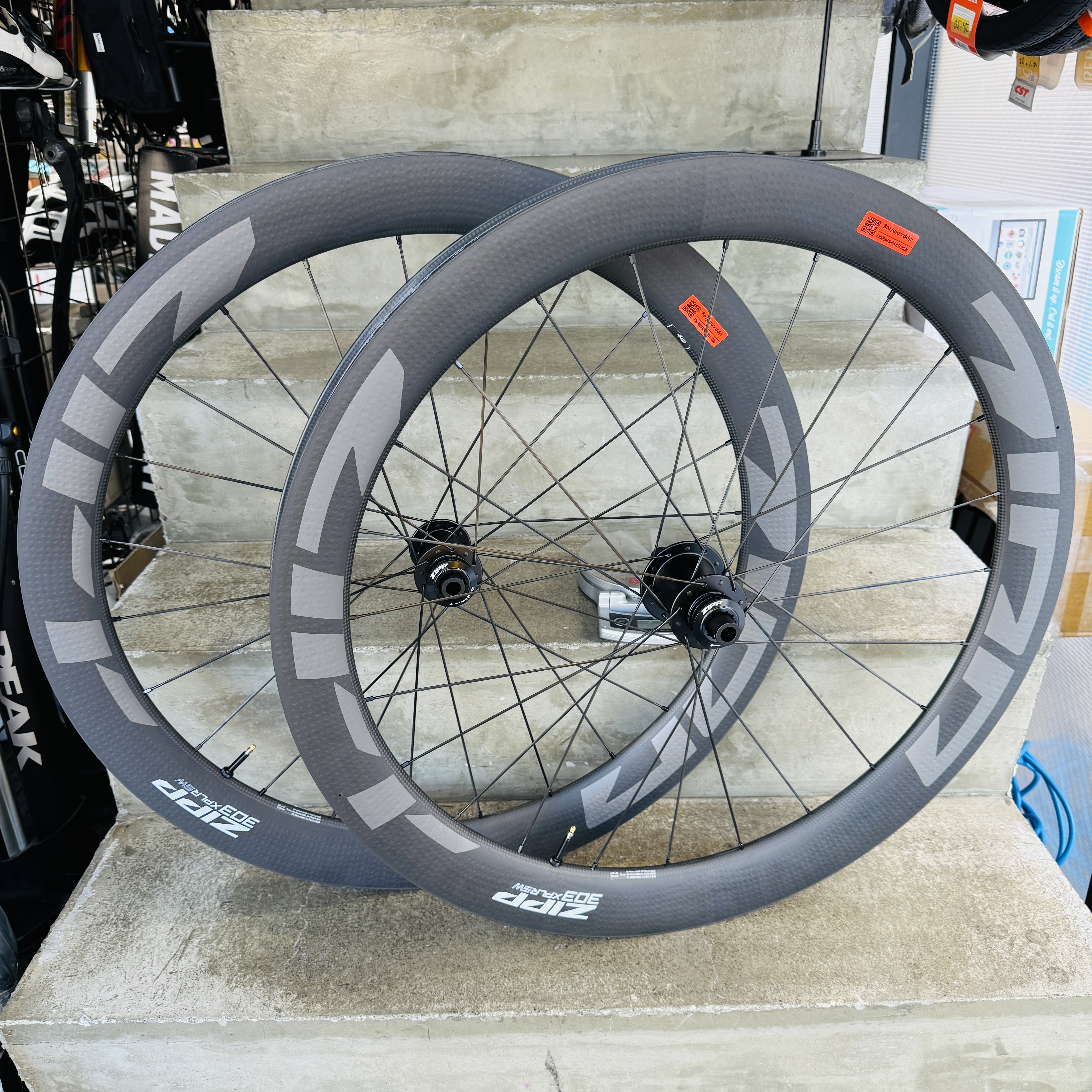 ZIPP 303 XPLR ホイールセット - RX Group