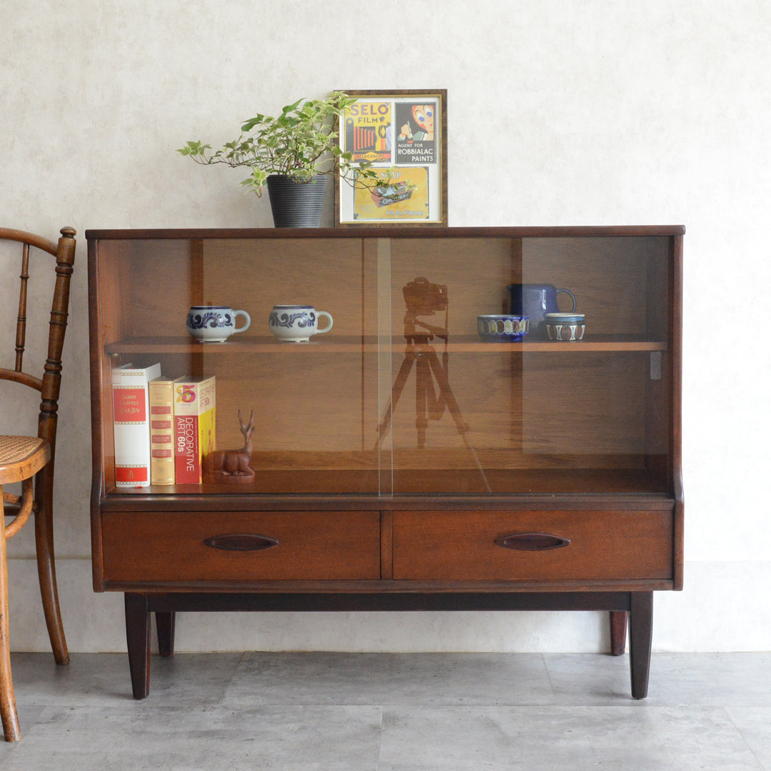 ガラスキャビネット（ショーケース） – tagged 