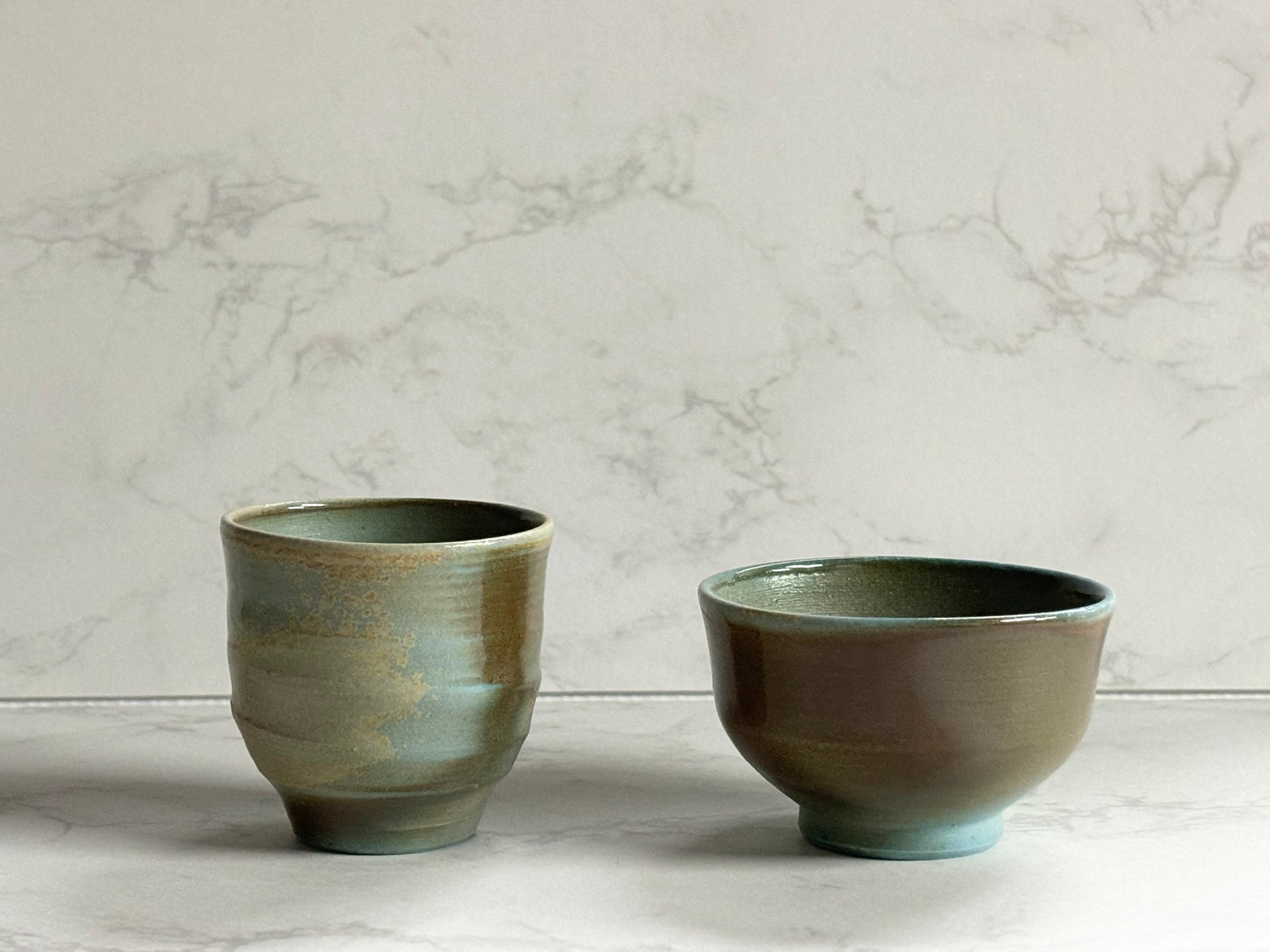 Kikyo_Gama_Sake_cup_pair_side.