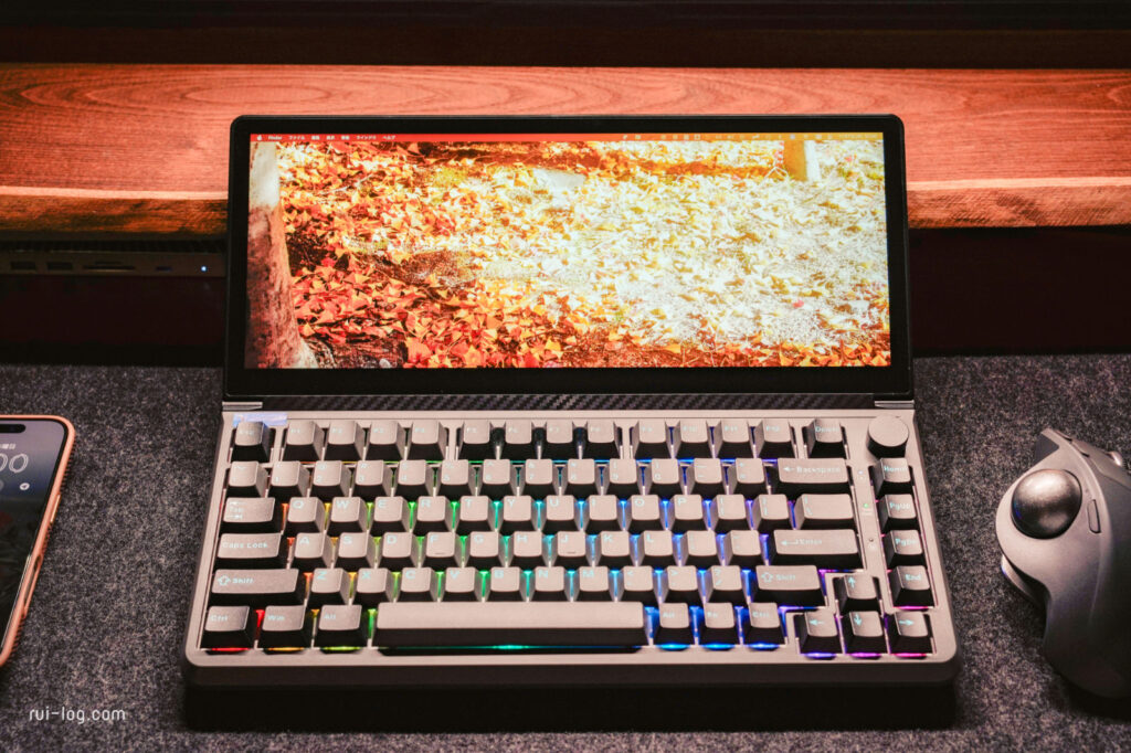 Kwumsy K3 レビュー。13インチタッチ対応モニター付き多機能メカニカル
