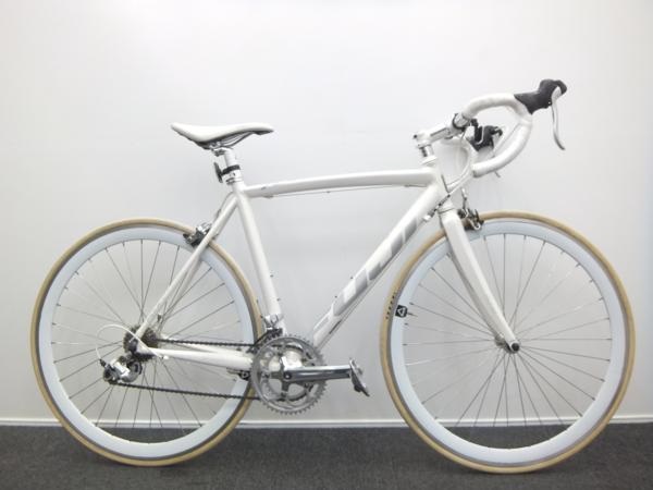 名古屋市千種区 TREKトレック 7.4FX 17.5 クロスバイク ホワイトの買取