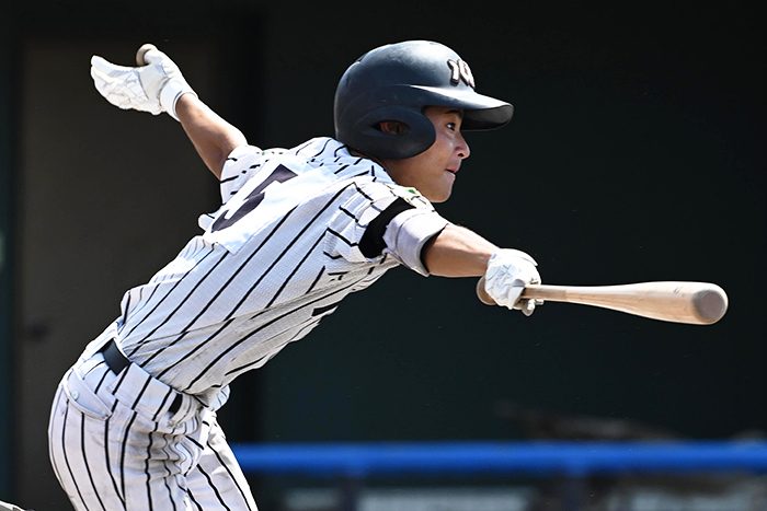 八重山商工、延長制す 浦﨑、好機ものに 十回裏、サヨナラ打放つ 沖縄