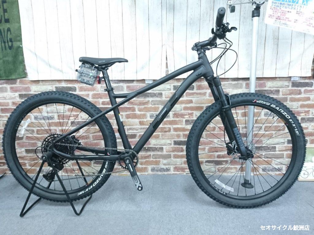 2021 GT アバランチェエキスパート マットブラック | セオサイクル