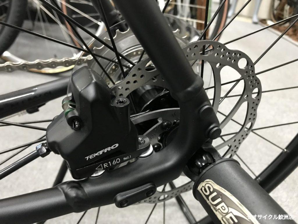 漆黒のクロスバイク GIANT ESCAPE RX DISC マットブラック | セオ