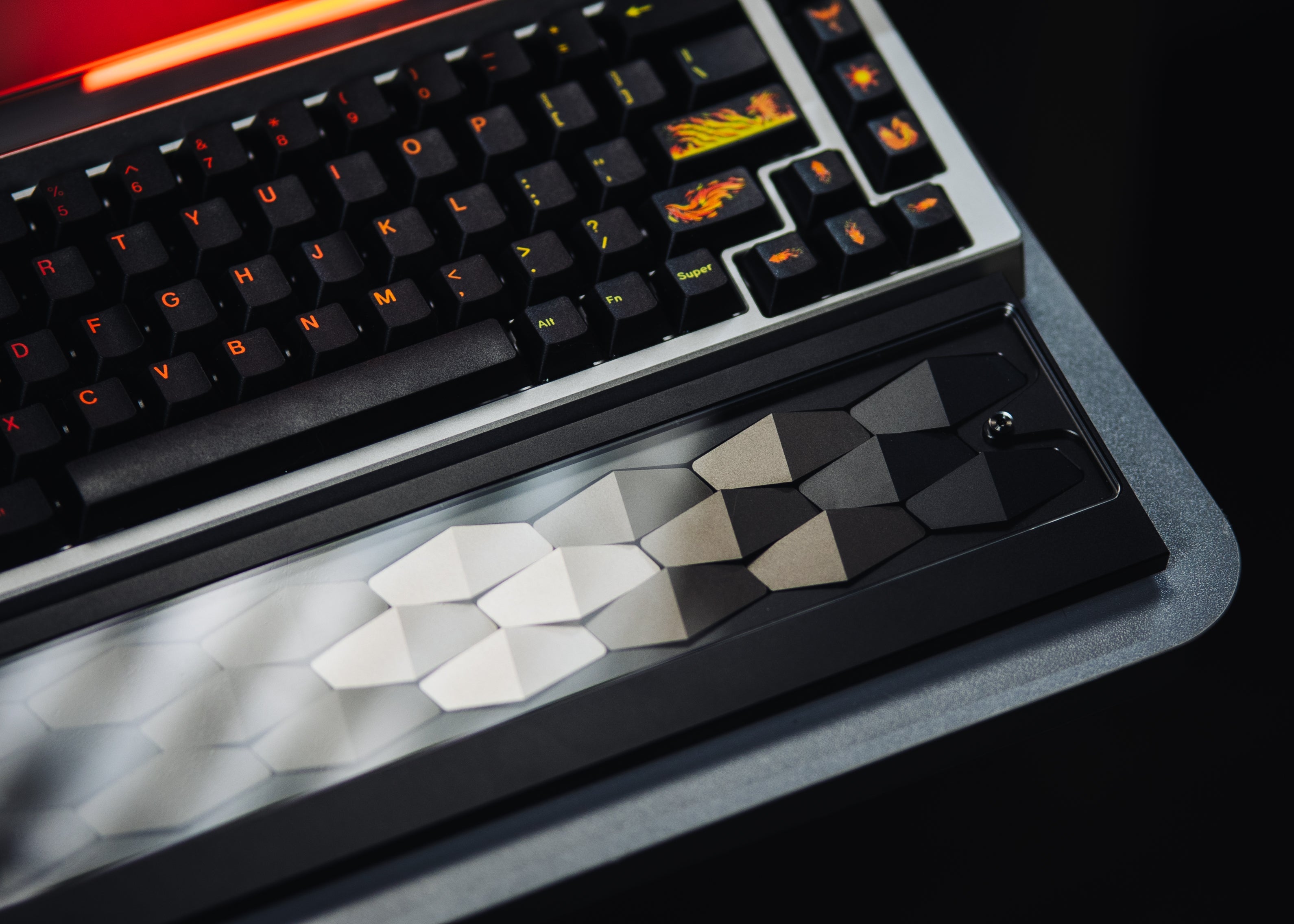 LeleLab X Lynn Studio Dragon Scale 65%リストレスト – DIGIART