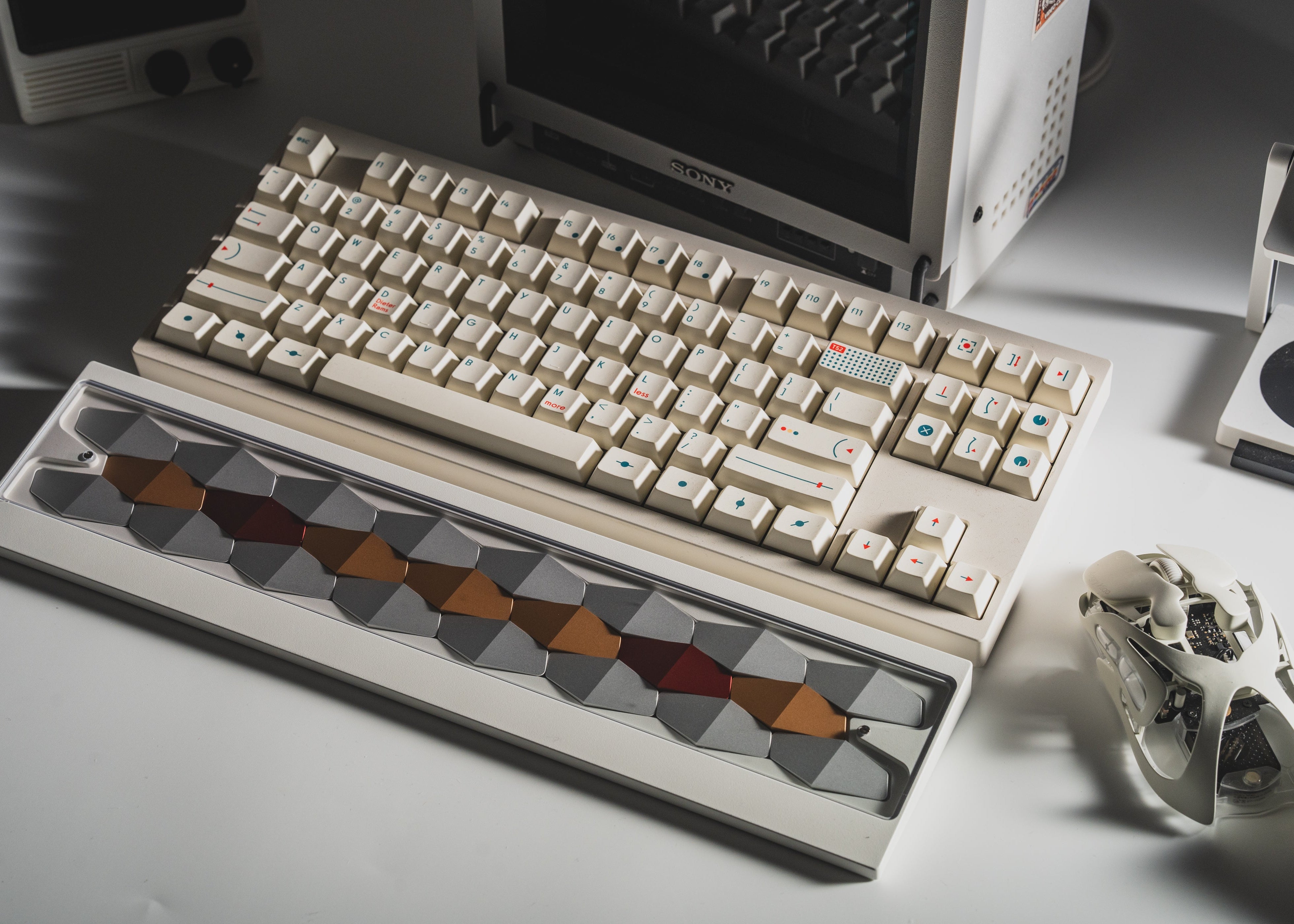 LeleLab X Lynn Studio Dragon Scaleリストレスト – DIGIART