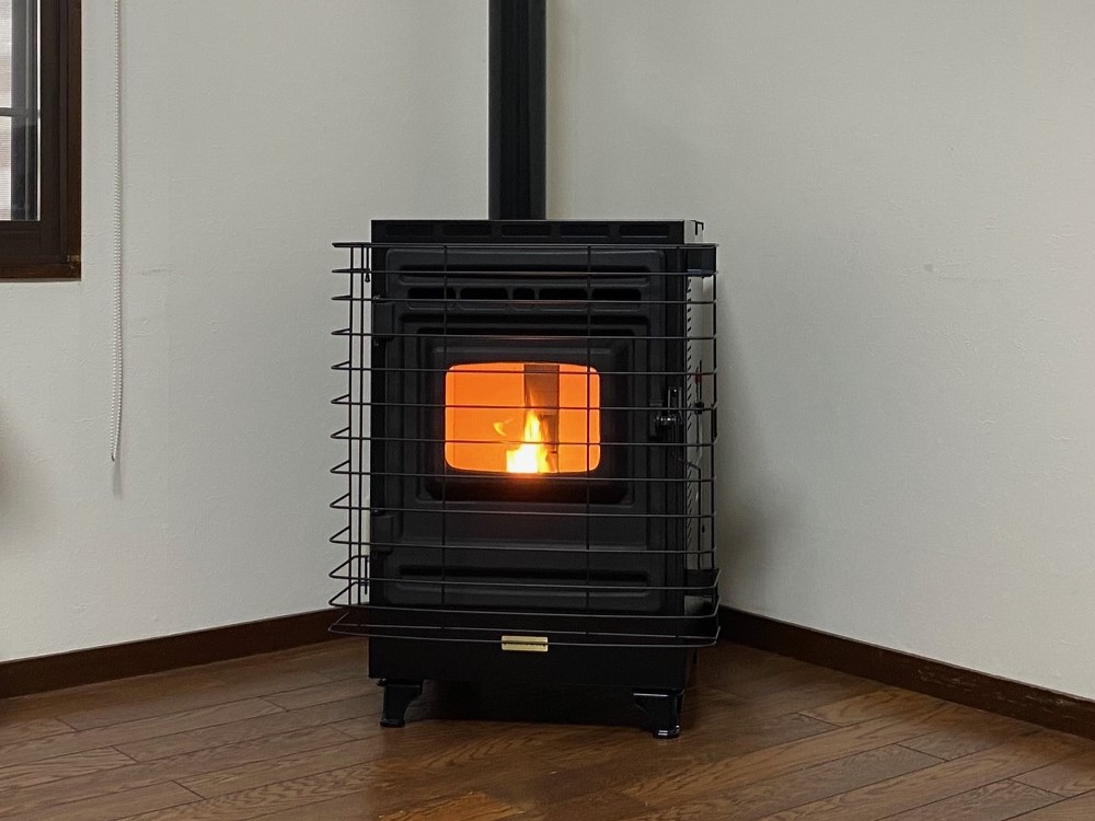 富山市K様 ペレットストーブ SS-5設置 | （株）サンコー｜富山