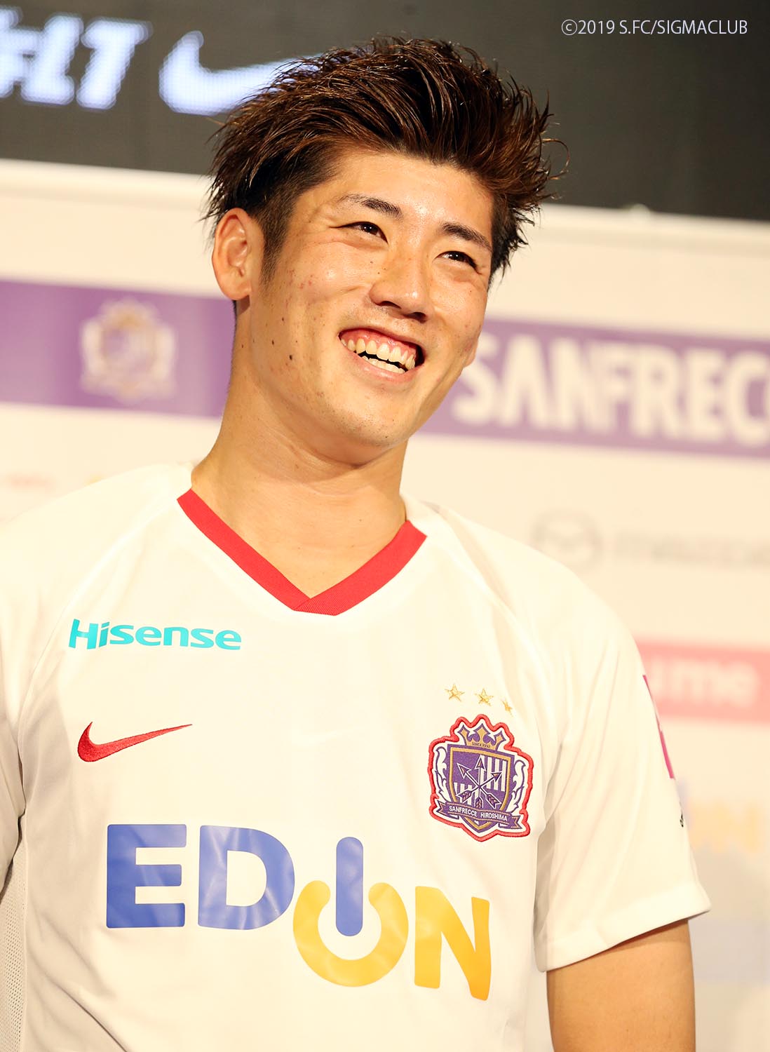 荒木隼人選手】ユニフォームの実感と充実したオフ | TSSサンフレッチェ