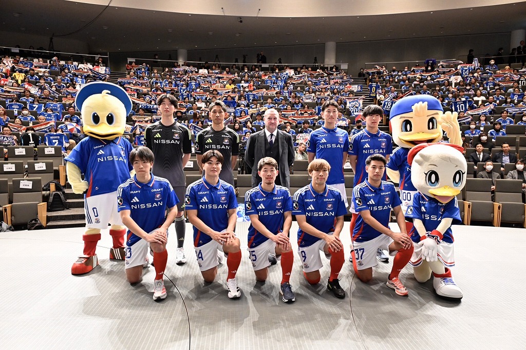 横浜FM】新体制を発表、遠野大弥「9番」、鈴木冬一「25番」、朴一圭