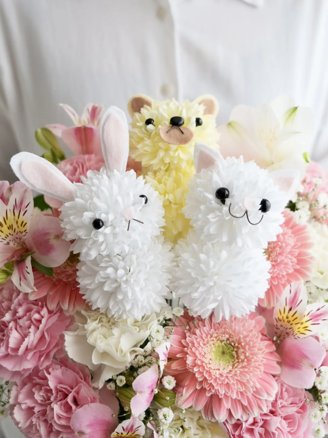 うさぎのアニマルアレンジ おまかせ M｜フラスタ・楽屋花のSakaseru